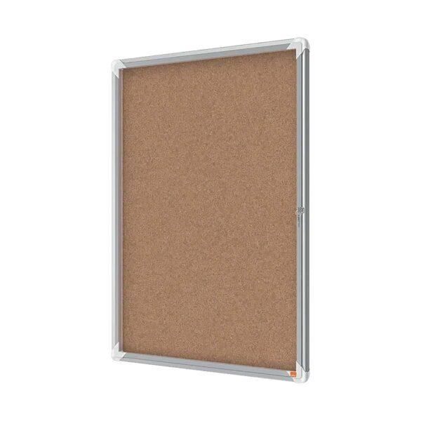 Vitrine com fundo em cortiça